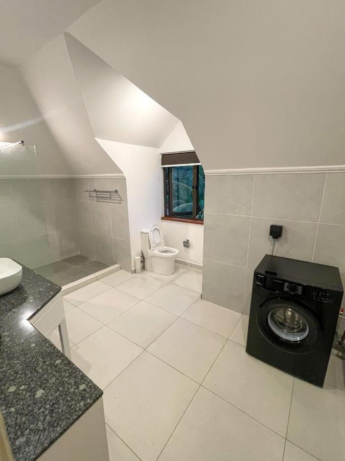 Nautilus Apartments อองซ์รอแยล ภายนอก รูปภาพ