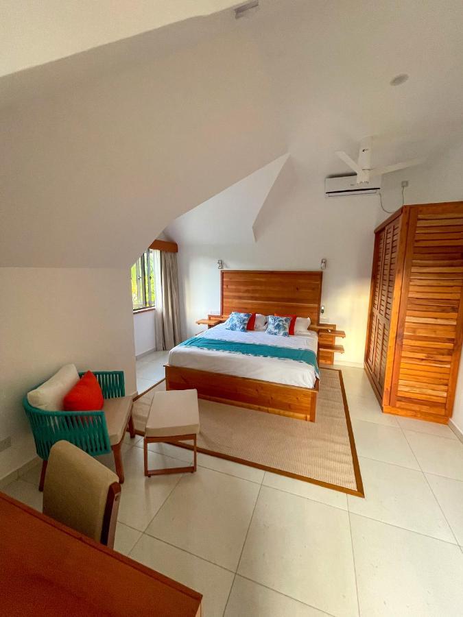 Nautilus Apartments อองซ์รอแยล ภายนอก รูปภาพ